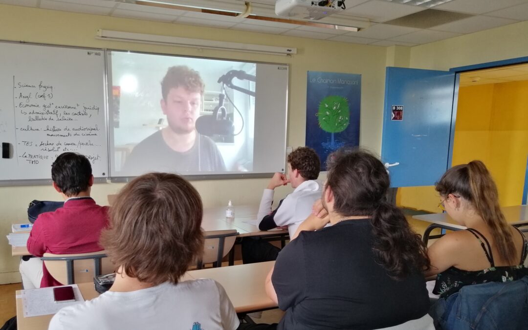 Un ancien élève de CAV vient présenter la formation BTS audiovisuel à ses camarades du lycée Réaumur