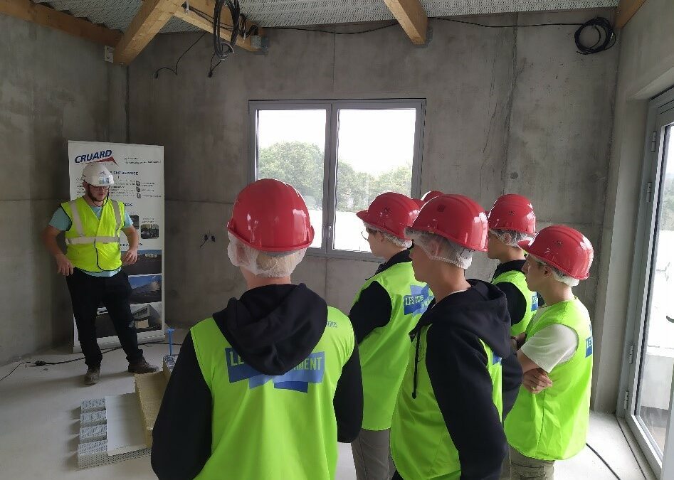 Les élèves de 1STI2D3 et TSTI2D3 en visite sur le chantier d’extension de l’ESTACA